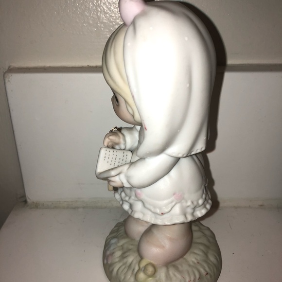 Precious moments First Holy Communion figurine - Picture 4 of 4